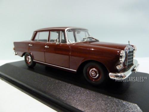 Mercedes-benz 200 (w110) Mercedes-benz 200 (w110)