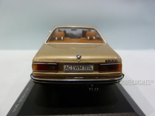 BMW 733i (e23)