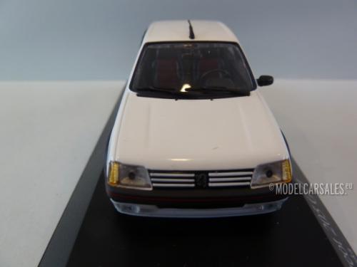 Peugeot 205 GTi