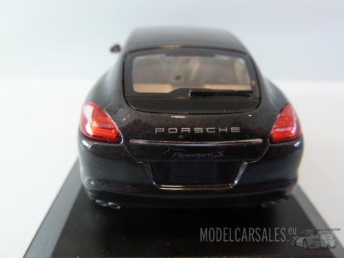 Porsche Panamera S