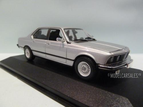 BMW 733i (e23)