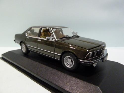 BMW 733i (e23)