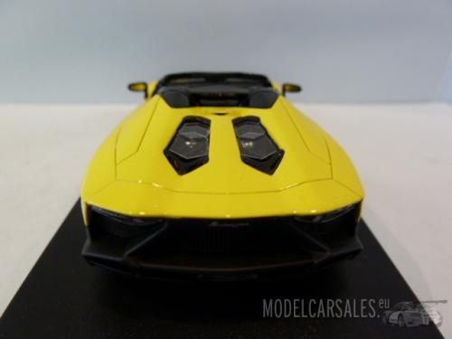 Lamborghini Aventador Roadster LP720-4