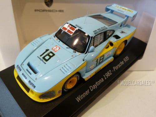 Porsche 935 JLP3