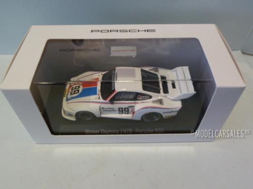 Porsche 935