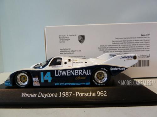 Porsche 962