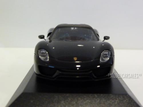 Porsche 918 Spyder Weissach Package