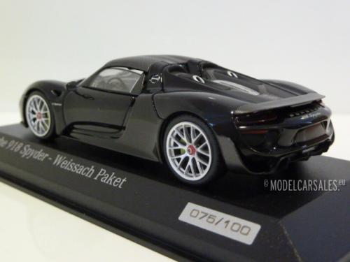 Porsche 918 Spyder Weissach Package