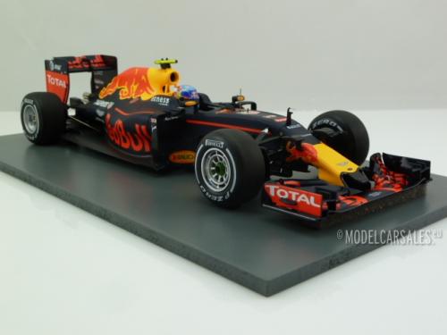 Red Bull Racing RB12 Tag Heuer