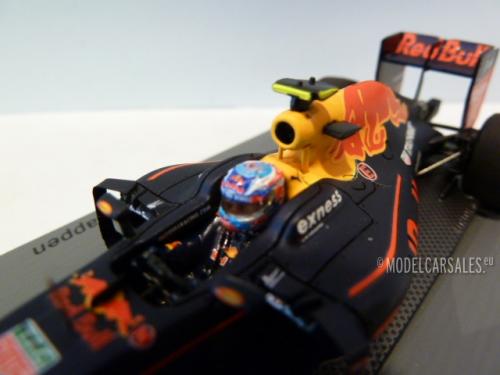 Red Bull Racing RB12 Tag Heuer