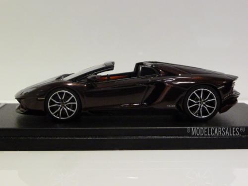 Lamborghini Aventador LP 700-4 Roadster `Ad Personam`