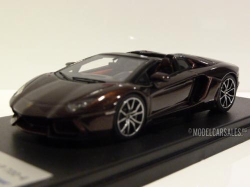 Lamborghini Aventador LP 700-4 Roadster `Ad Personam`