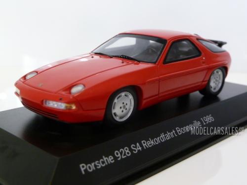 Porsche 928 S4