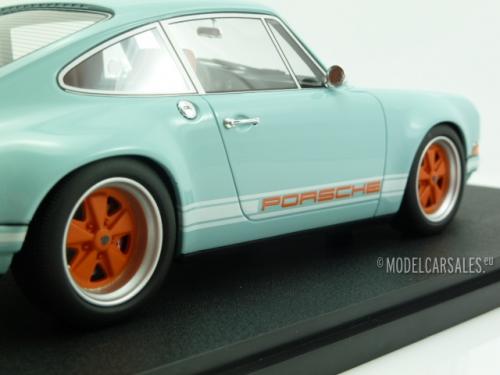 Porsche 911 4.0 `Dubai` by Singer