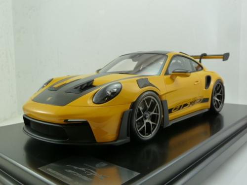 Porsche 911 (992) GT3 RS Weissach package