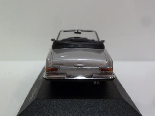 Mercedes-benz 280 SE 3.5 Cabriolet (w111) Mercedes-benz 280 SE 3.5 Cabriolet (w111)