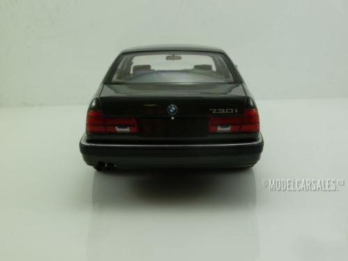 BMW 7-Series 730i (e32)