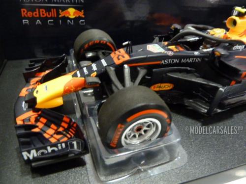 Red Bull Racing TAG-Heuer RB14