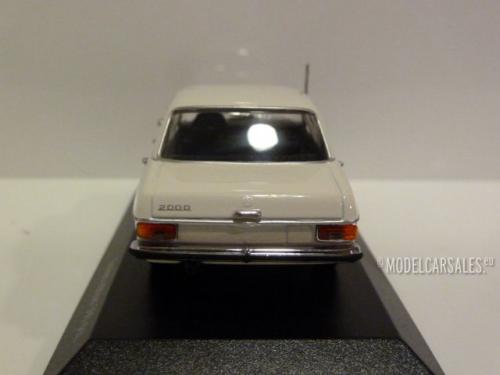 Mercedes-benz 200 (w115) Strich8