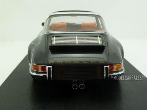 Porsche 911 4.0 Targa `Montreal` by Singer