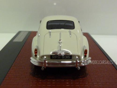 Jaguar XK150 S3.8 by Hartin