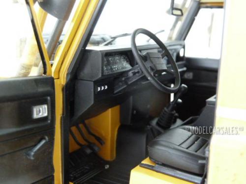 Land Rover 90