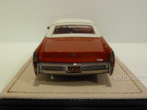 Cadillac DeVille Convertible (closed top)