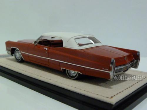 Cadillac DeVille Convertible (closed top)