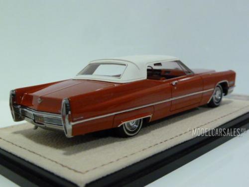 Cadillac DeVille Convertible (closed top)