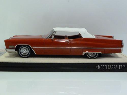 Cadillac DeVille Convertible (closed top)