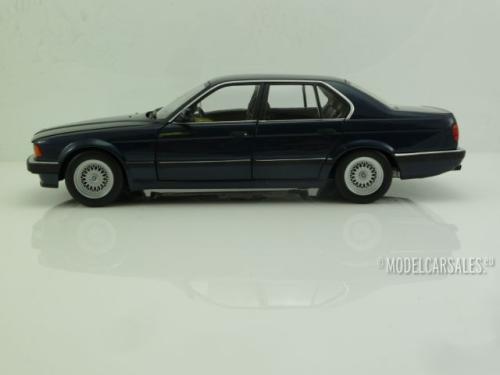 BMW 7-Series 730i (e32)