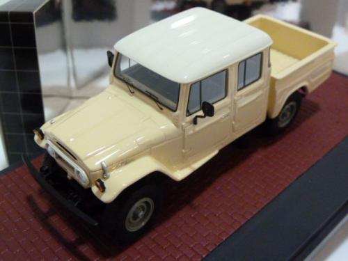 Toyota HJ45 Landcruiser Crew Cab