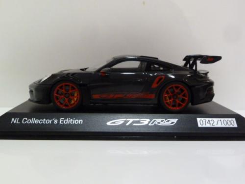 Porsche 911 (992) GT3 RS Weissach Package